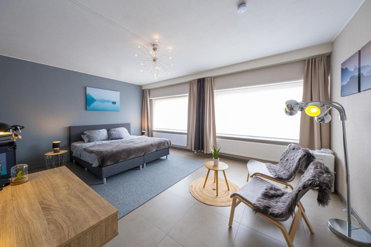 Family Appartement 'Marieo' With Game Room And Outdoor Facilities Gistel Esterno foto