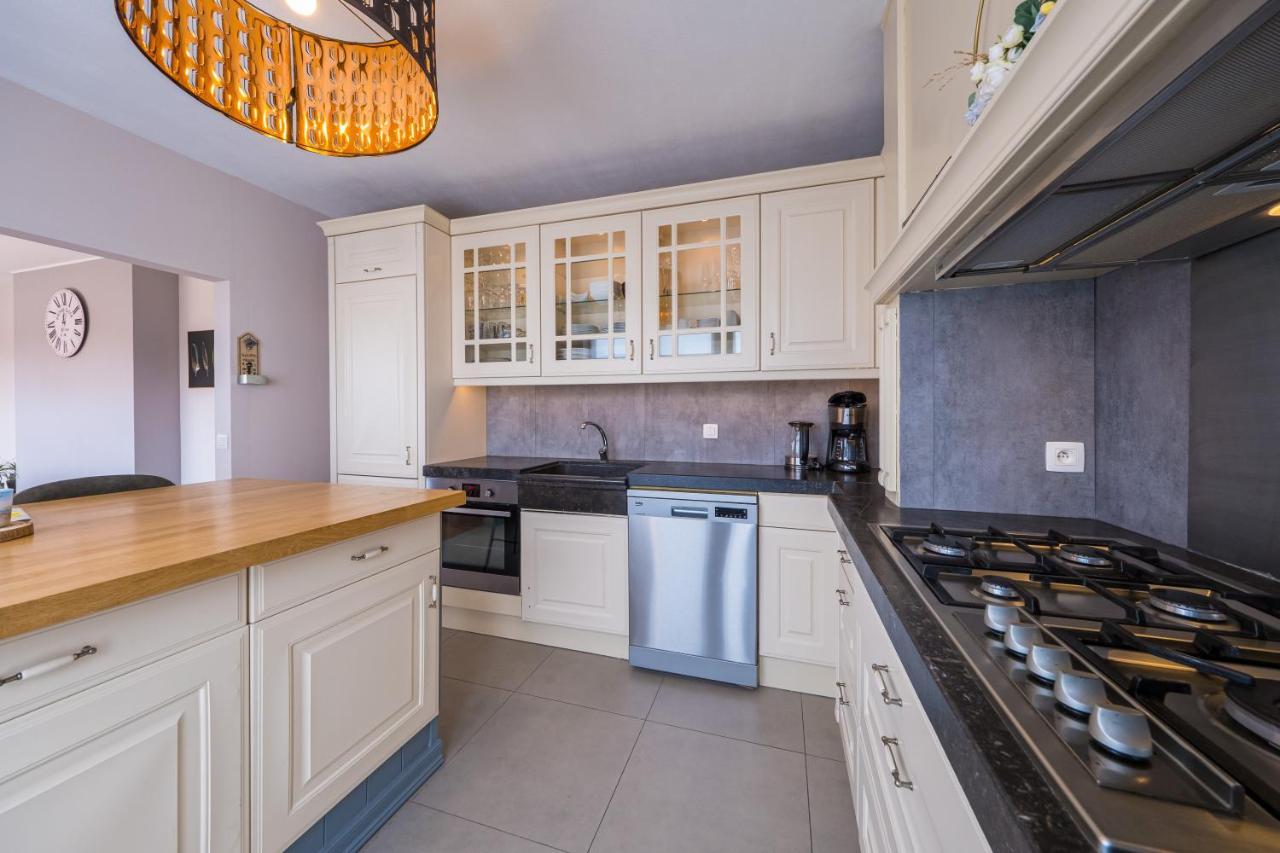 Family Appartement 'Marieo' With Game Room And Outdoor Facilities Gistel Esterno foto