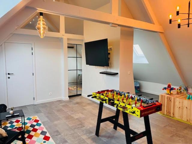 Family Appartement 'Marieo' With Game Room And Outdoor Facilities Gistel Esterno foto