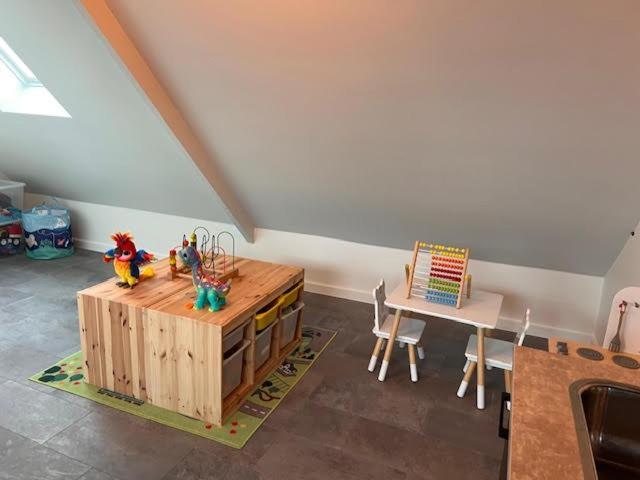 Family Appartement 'Marieo' With Game Room And Outdoor Facilities Gistel Esterno foto